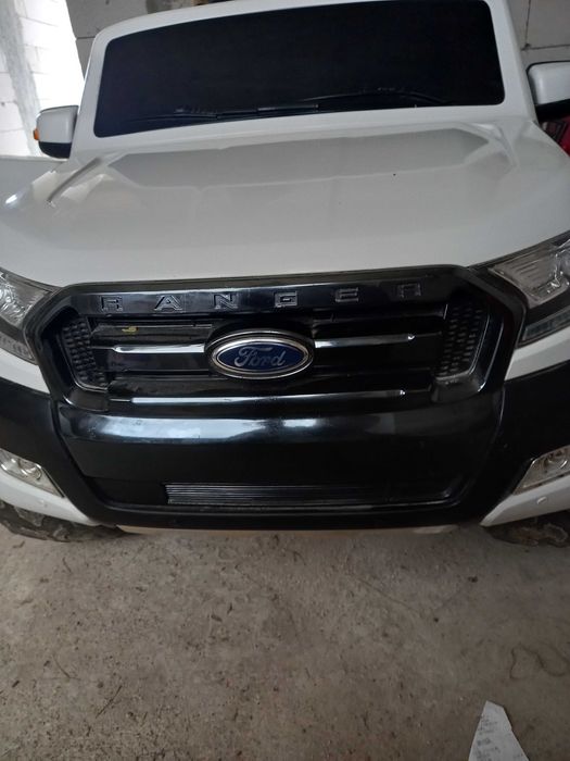 Masinuta electrica 4x4