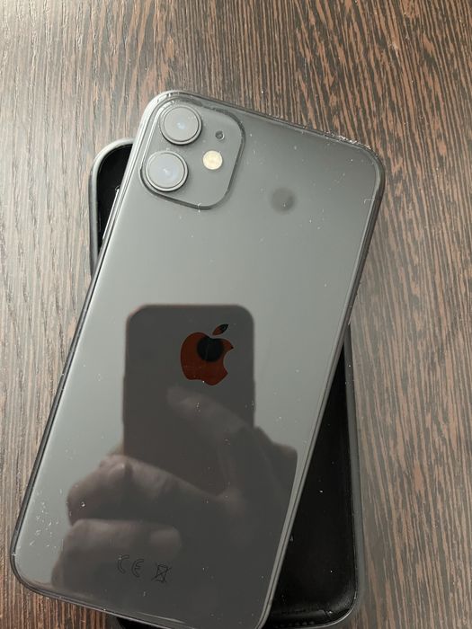 iPhone 11 черный,