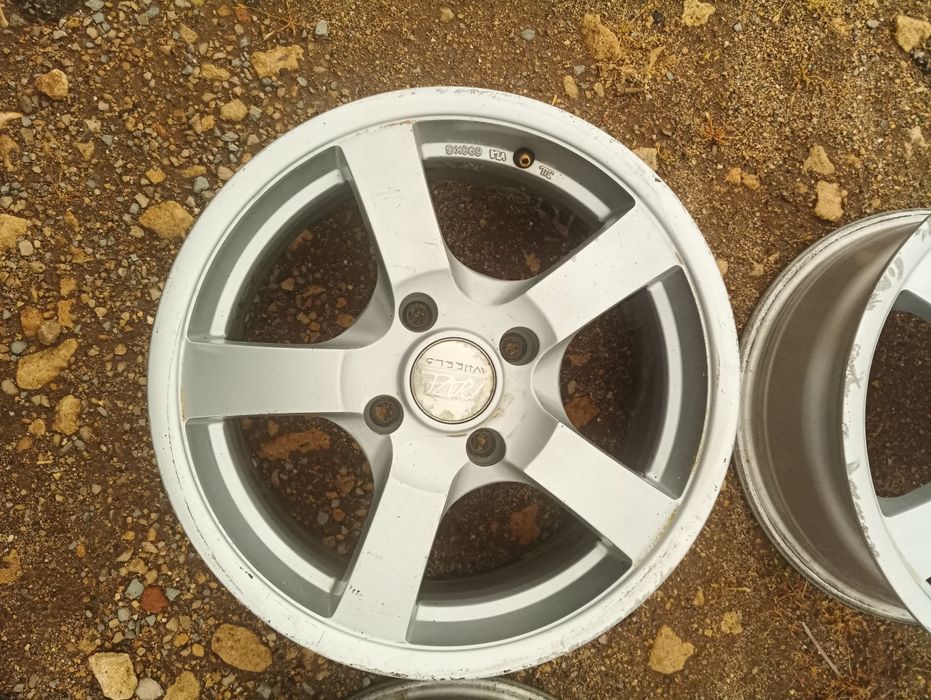 Джанти 4 x 100 ЕТ 38  16цола