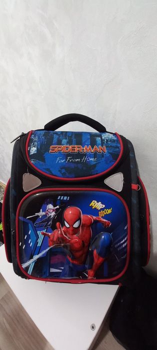 Продаю рюкзак для мальчиков