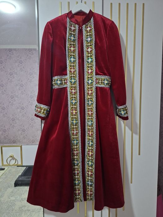 Кажекей Бешпент Камзол, Тройка