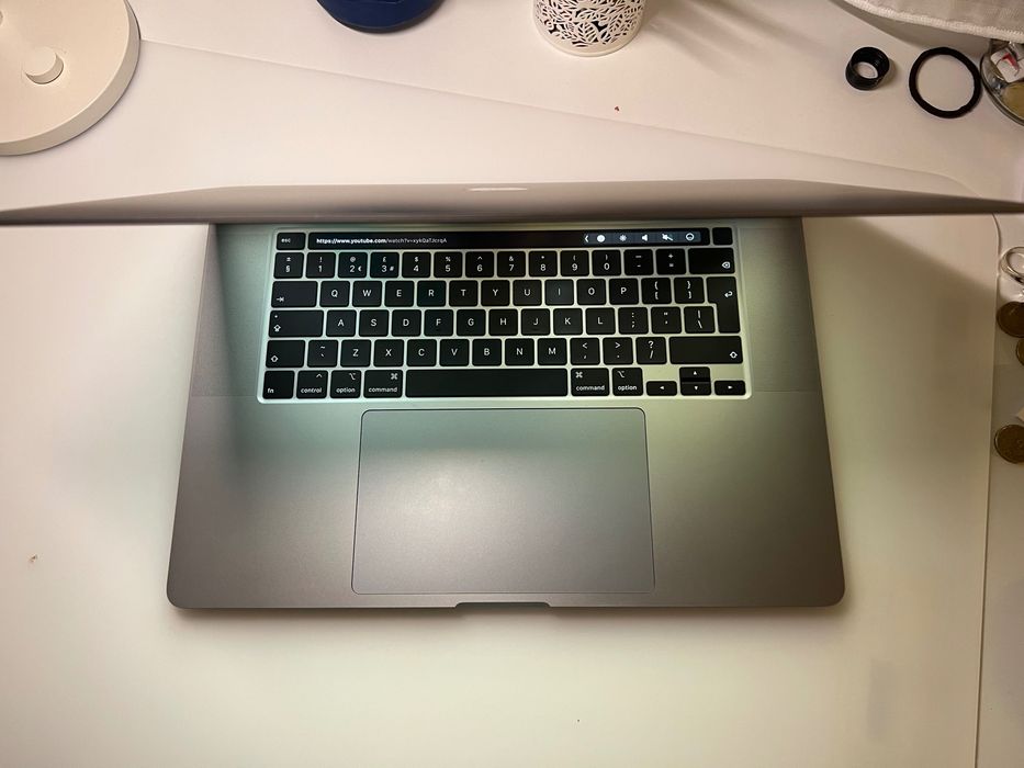 Лаптоп Apple MacBook Pro 16 A2141 (2019) Space Gray, TouchBar, i9