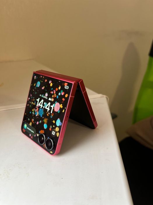 Samsung Z Flip 7 | 512 GB | Идеал | Гарантия + 2 чехла в подарок