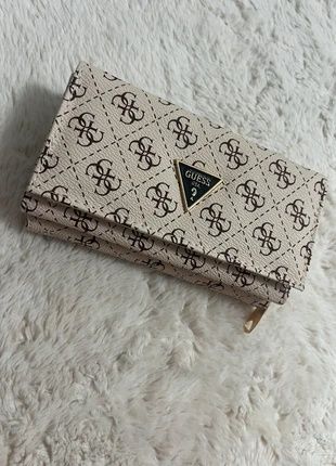 Дамско портмоне Guess