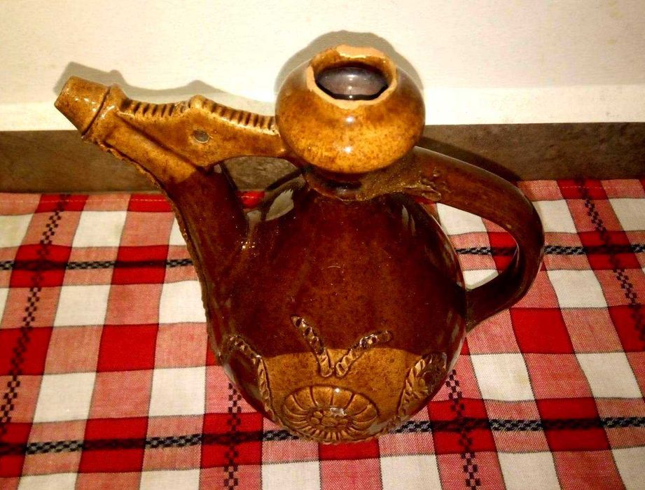 Стар крондир, бърдук, стомна