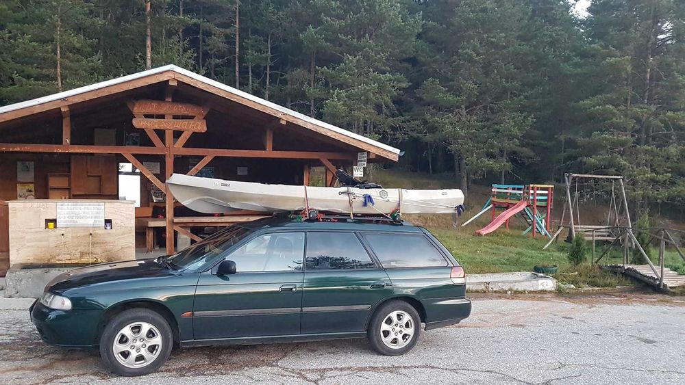 Каяк за риболов и разходки с плавници и педали