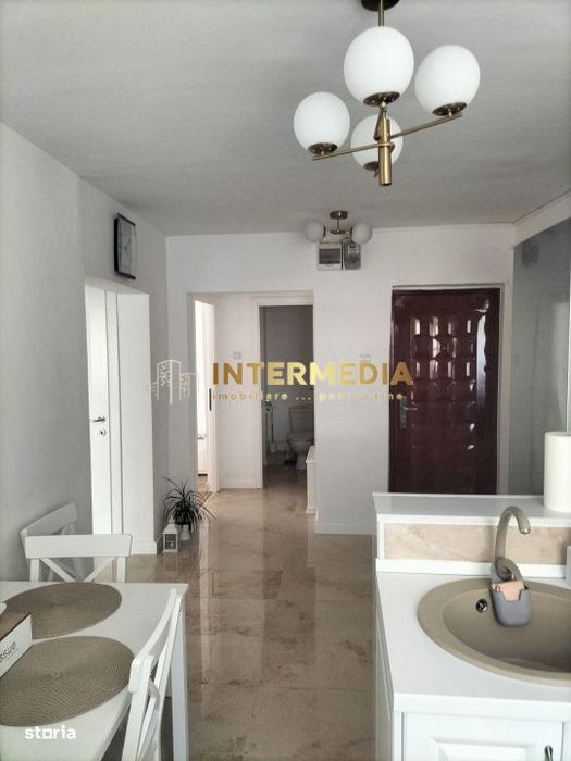 Apartament 3 camere 2 bai, parcare, CETATE mobilat si utilat complet