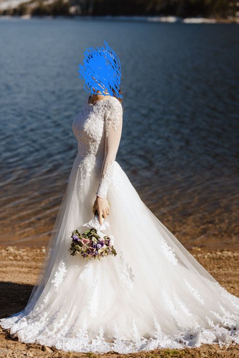 Vand Rochie de mireasa. Facuta la comanda.