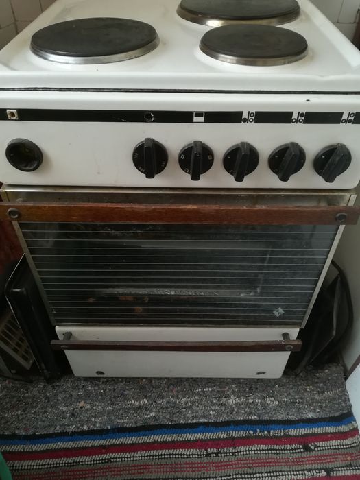 Готварска Печка Мечта и електрически чайник с нагревател! !