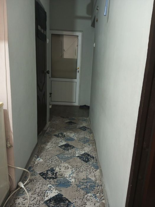 Uy sotiladi 1 xona 2 xona qilingan srochno