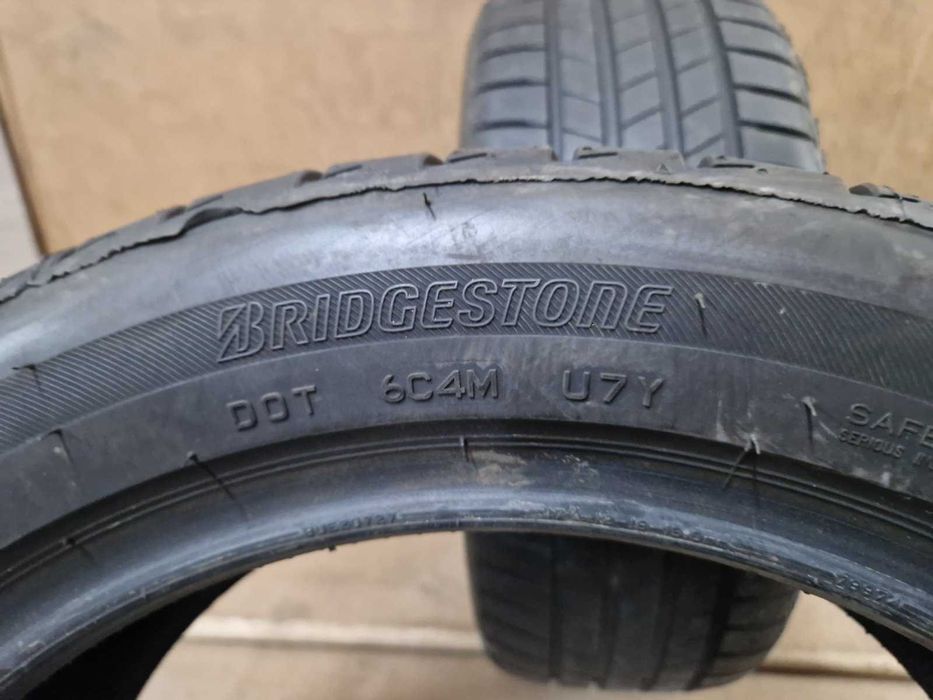 2 Bridgestone R17 215/50
летни гуми
DOT1520