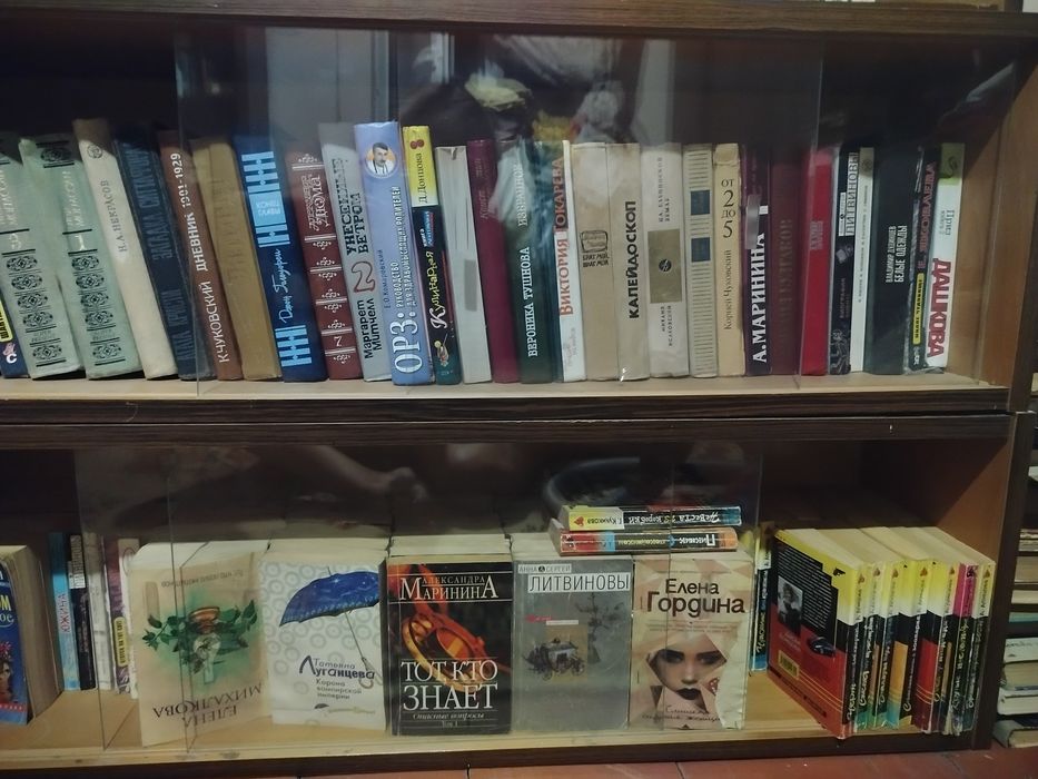 Книги, от 100 тенге.