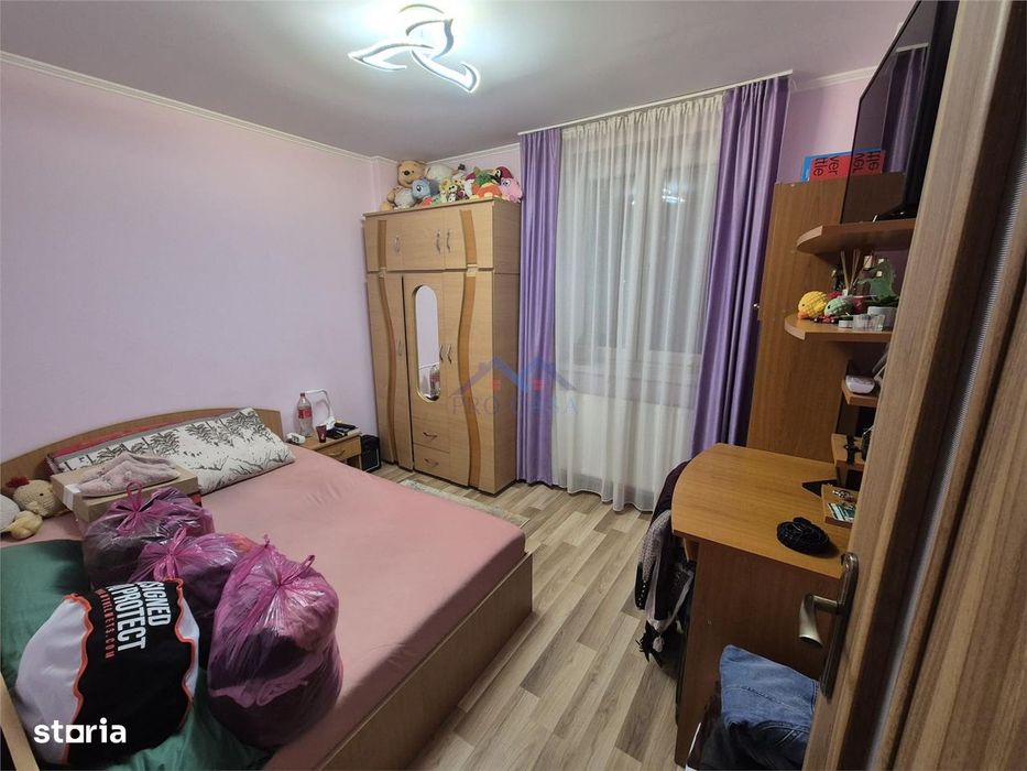 Apartamet 4 camere, decomandat,2 bai, Ampoi 3, 2 locuri parcare