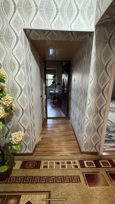 4 квартал. 3/3/9. Универсам  напротив