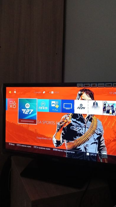 PS 4 Slim.           .