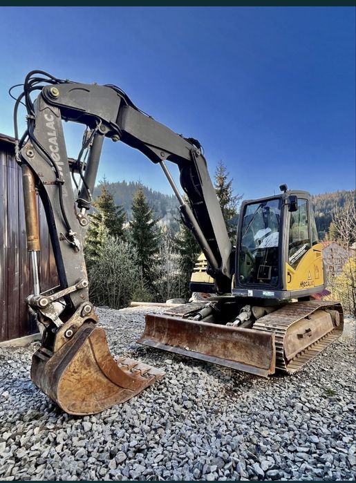 Prestari servicii buldoexcavator/excavator/camion/cilindru/trailer