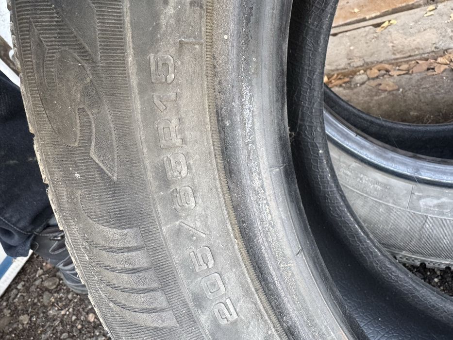 205/65/15 пара резин