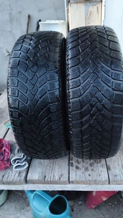 Продам резину 2 балкона.