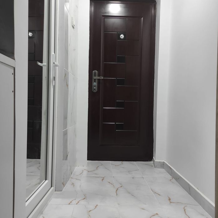 Închiriez garsonieră