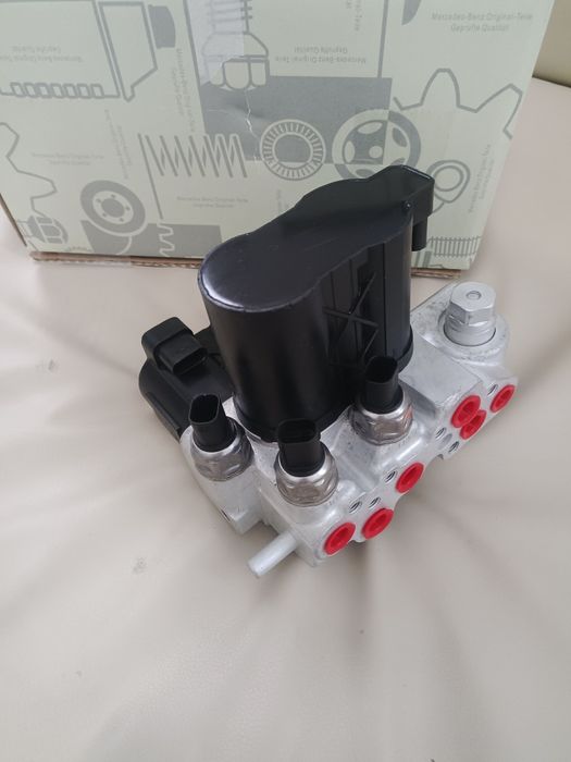 Гидро клапан Мерседес W221 S500 S600 S65 AMG