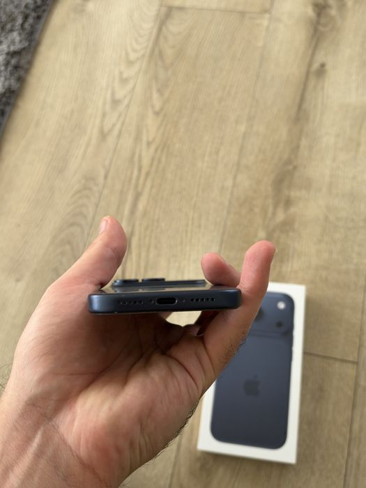 Vand iphone 17 pro 256gb