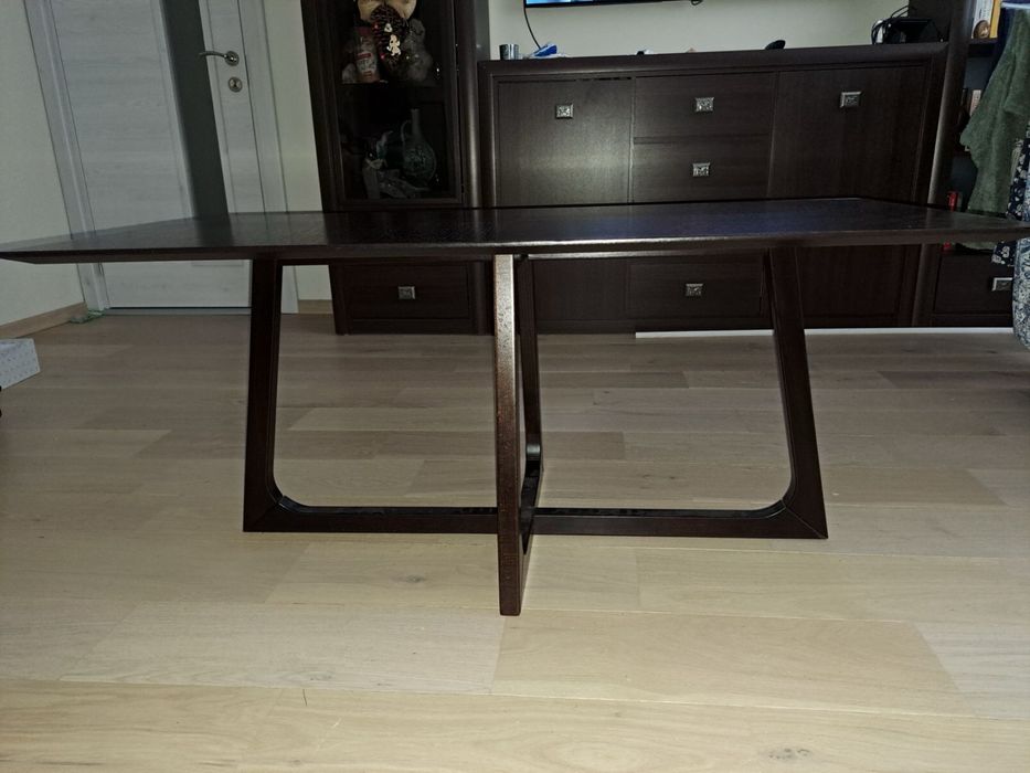 Ниска холна маса