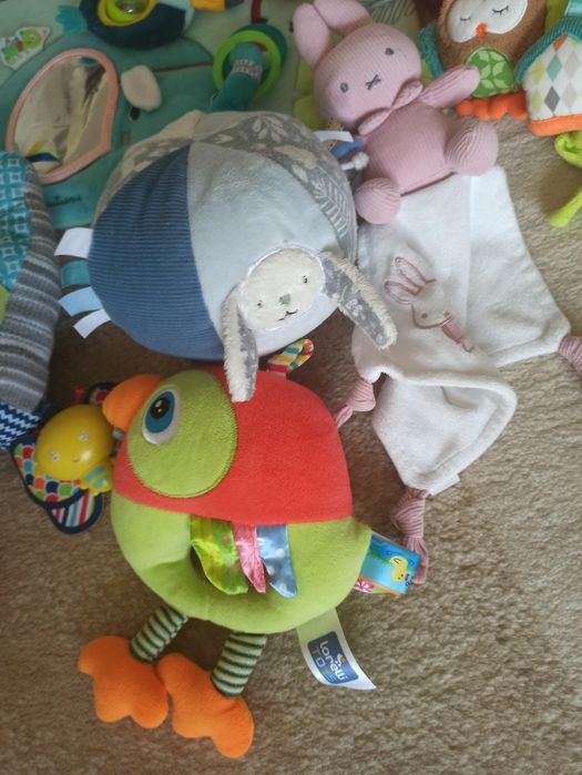 Лот бебешки играчки