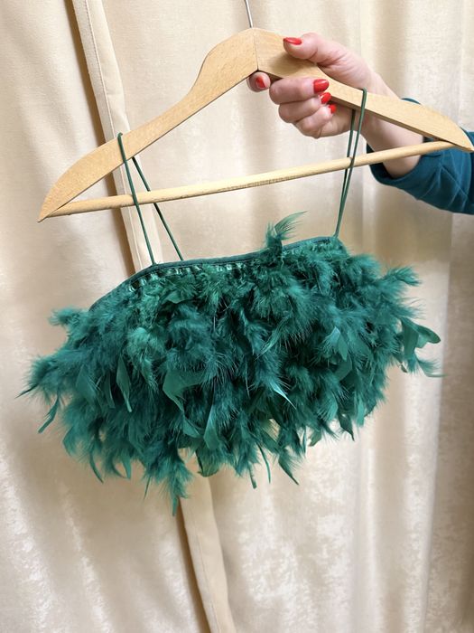 Топ с пера в зелен цвят