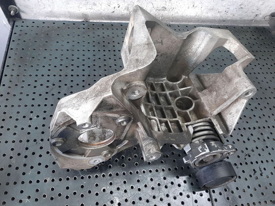 suport pompa injectie  chevrolet captiva opel antara 2.0 d  z20s1 96440531