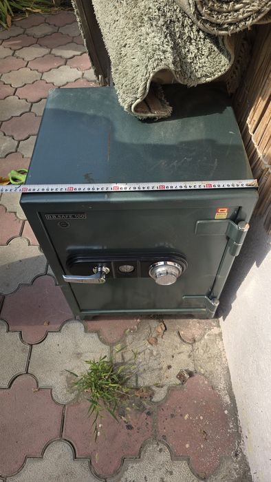 Продам надёжный сейф