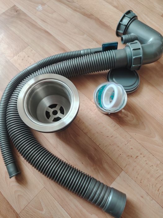 Срочно продам всё для сантехники, недорого