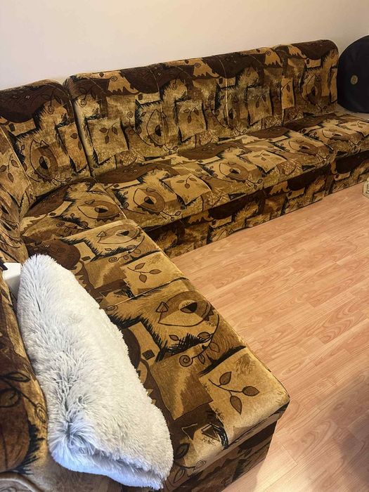 Продавам холов ъгъл