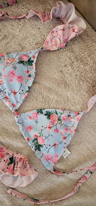 Чисто нов бански на цветя