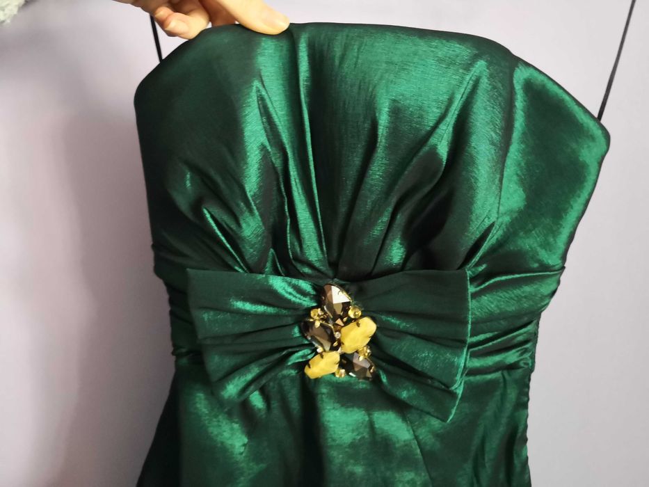 Зелена официална рокля