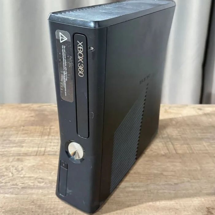 Xbox 360s  250 гб