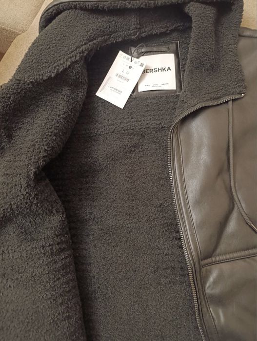 Кожаная куртка Bershka