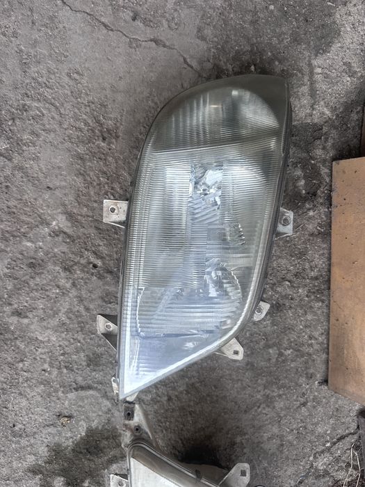 Фарове Mercedes Sprinter W903 2003Година