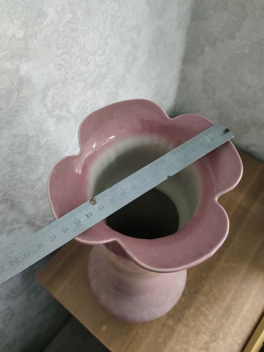 Продам вазу. 4000