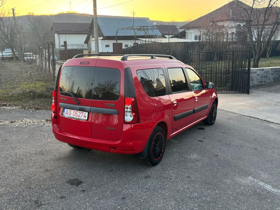 Vând Dacia Logan MCV 1.6 16v 7 locuri