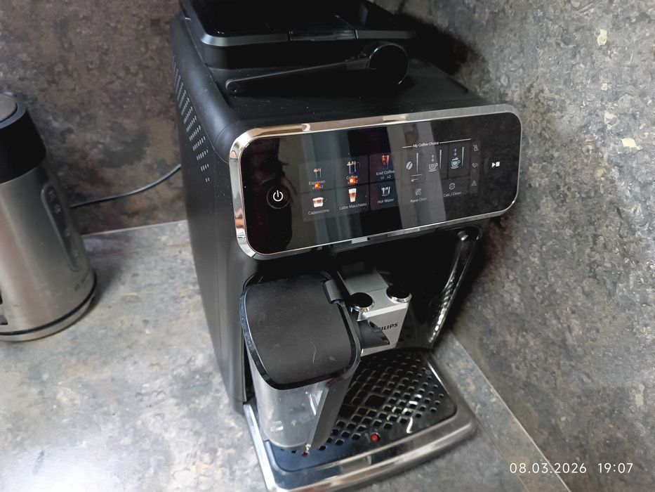 Кафеавтомат Philips EP3341/50 LatteGo