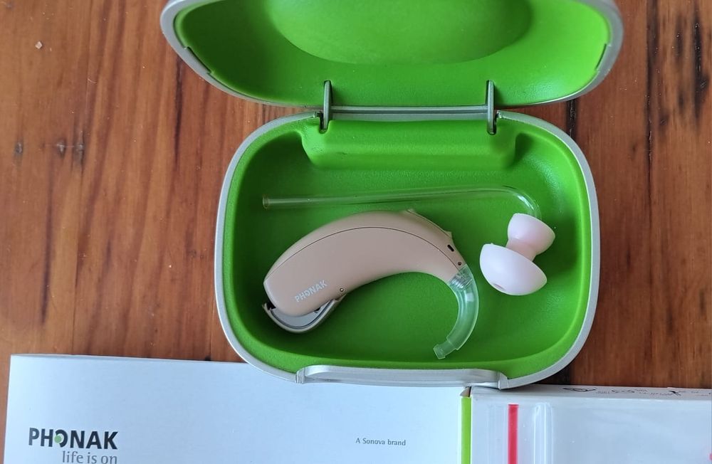 Продам слуховой аппарат новый phonak