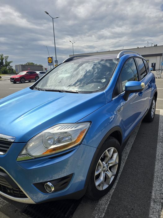 Vând Ford Kuga 2010