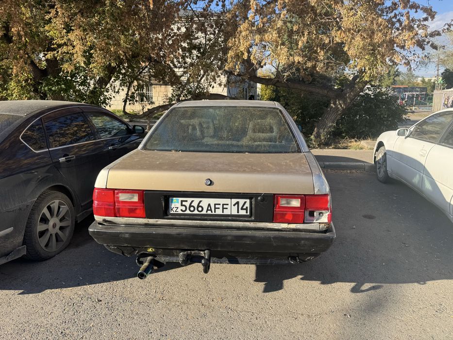 Ауди 100 с3 карб. 2,3