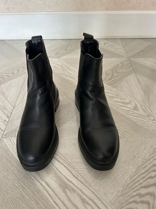 Ботинки женские демисезонные.