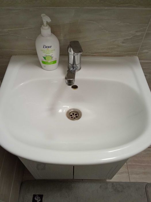 Раковина с тумбой