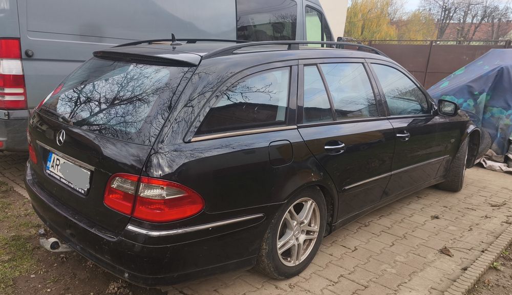 Mercedes E 220  W211  170cp