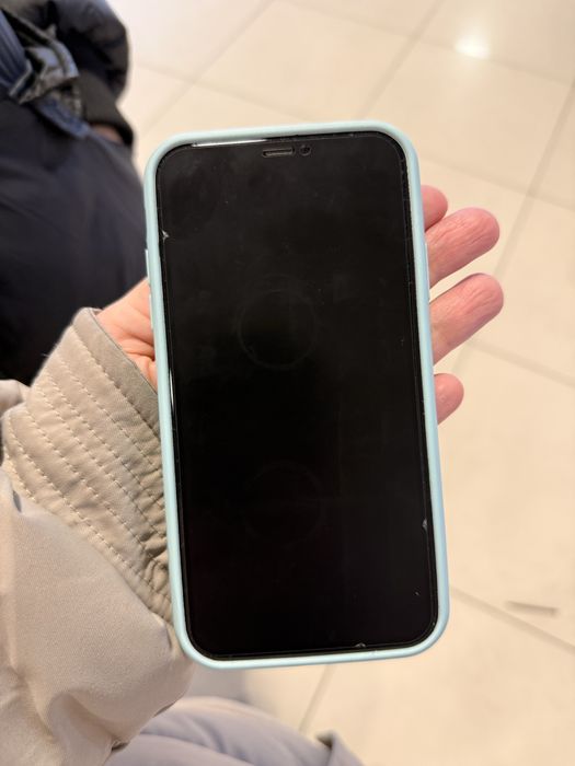 Продам айфон 11, 128 гб