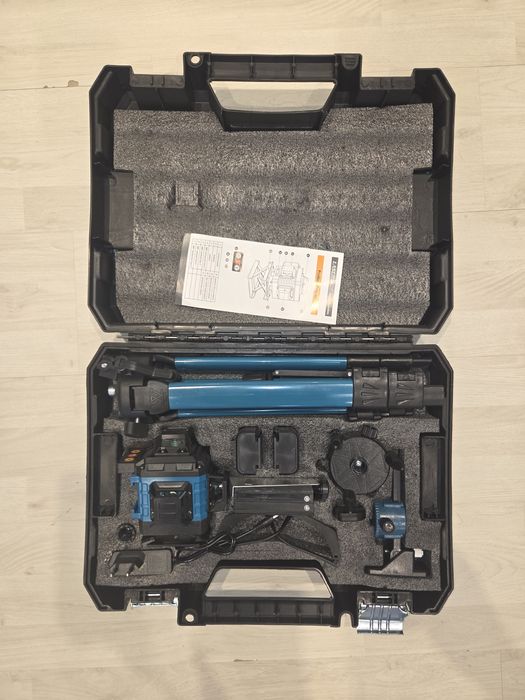 Nivela laser + accesorii + baterii