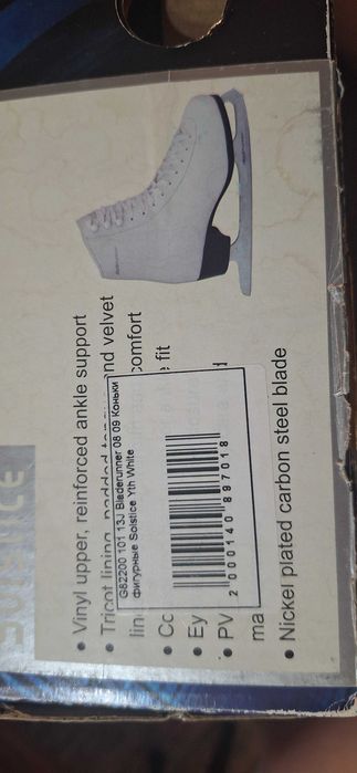 Продаю детские коньки