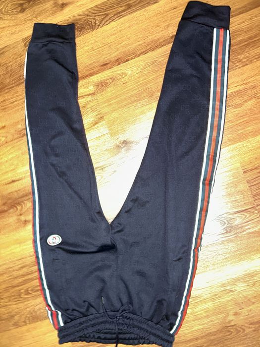 vand pantaloni gucci
